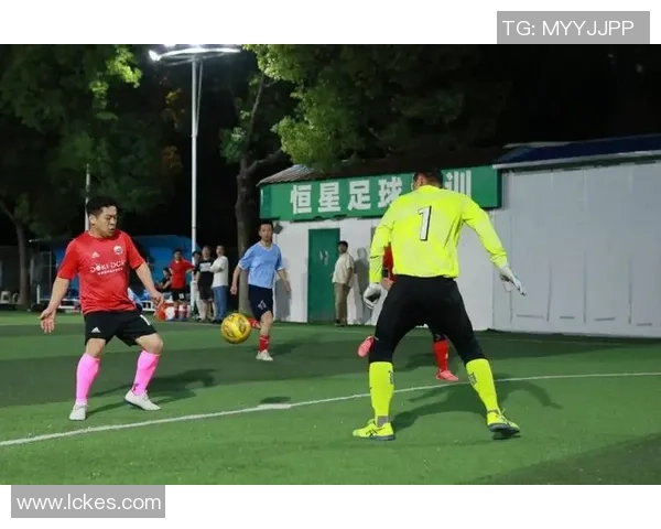 全民共燃绿茵激情畅享足球球星零距离互动盛宴