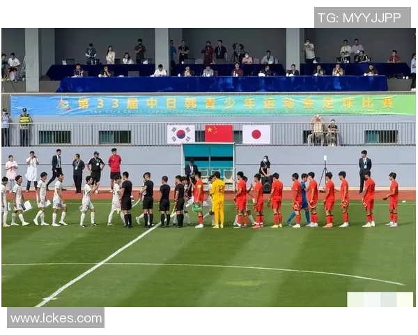 足球巨星赛前高强度训练揭秘展现体能技巧与团队默契磨炼全过程